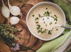 Velouté de chou-fleur, de son appellation crème Dubarry, à intégrer dans un rééquilibrage alimentaire pour perdre du poids.