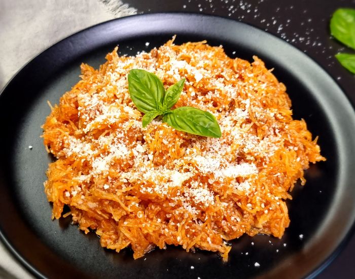 Courge spaghetti bolognaise Diététique et Délices : une recette facile et rapide à intégrer dans un programme de rééquilibrage alimentaire.